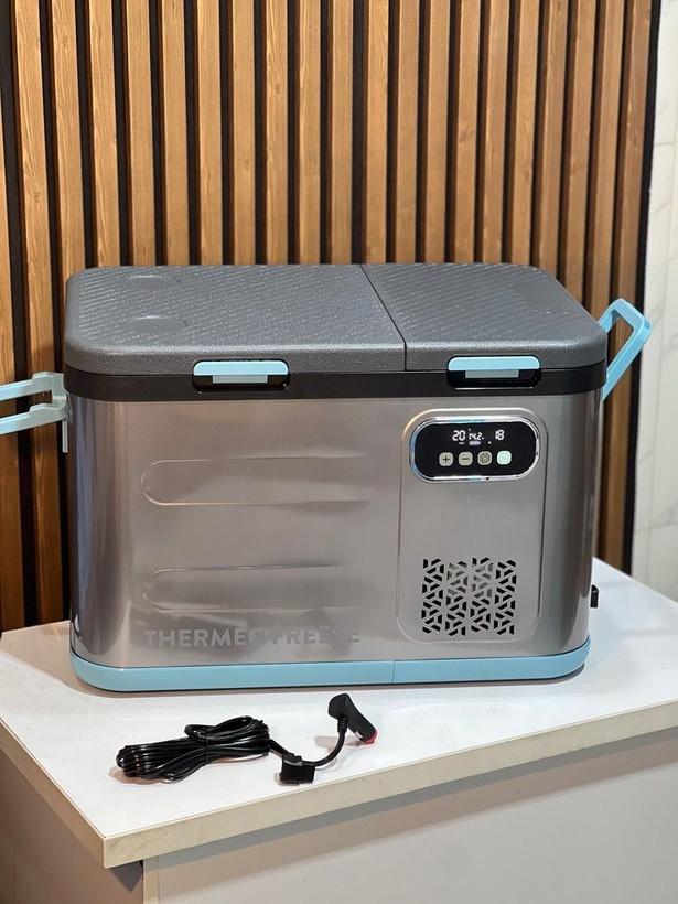 یخچال فریزر کمپرسوری خودرو های‌گیر مدل Hi-Gear Thermec Freeze 39L ظرفیت 39 لیتر